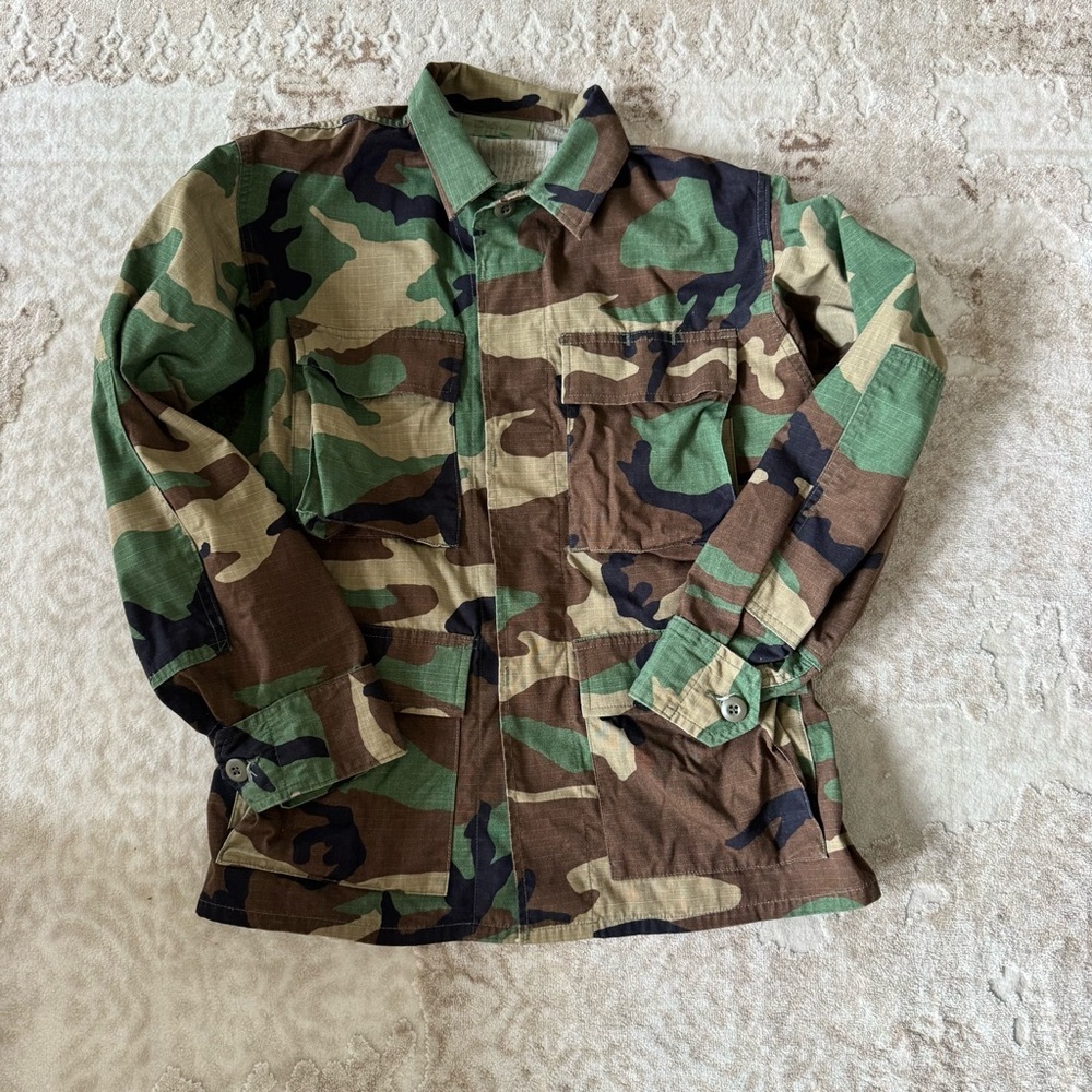 US Military Army Jacket Vintage Woodland Camouflage combat Buttons XS- EUC